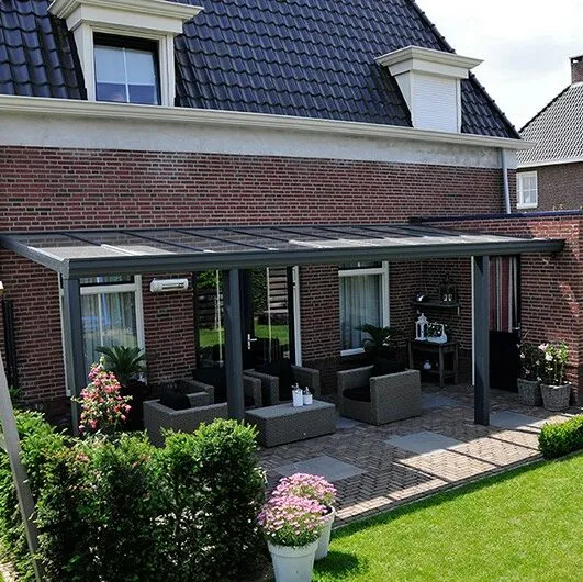 Solis: kan gebruikt worden als pergola of veranda